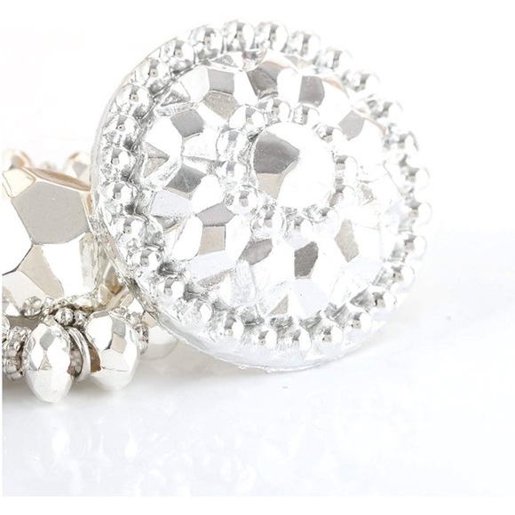 ✨SILVER ON SILVER VINTAGE LOOK BETTY TASSLEEARRING - Picture 5 of 8